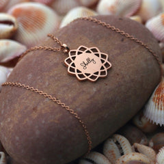 SHINY MANDALA PENDANT NECKLACE