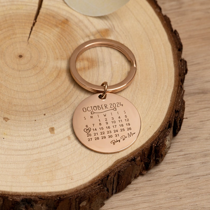 Calendar Date Keyring by Artsy Store
